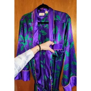 NWOT Victoria's Secret Silky Robe